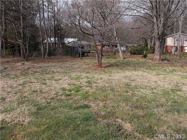 2nd image of 4137 Firethorne Rd