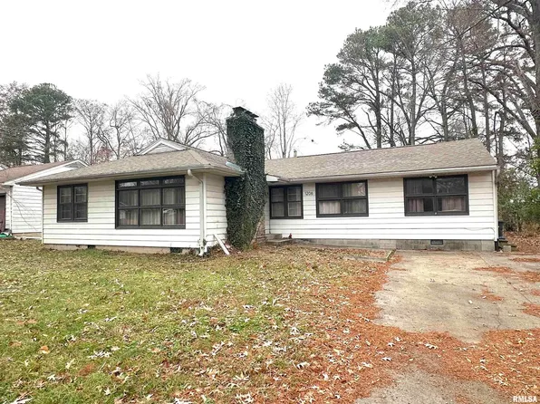 1206 W Chautauqua St, Carbondale, IL 62901