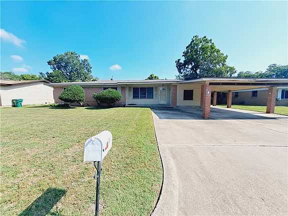 3rd image of 139 Darden Dr