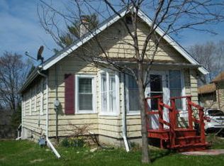 406 N Washington Ave, Waukesha, WI 53188