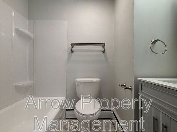 5th image of 4602 Saint Paul Ave APT 2