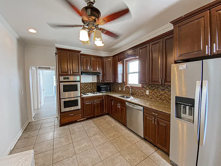 252 Clinton Ave #2 — Photo 9
