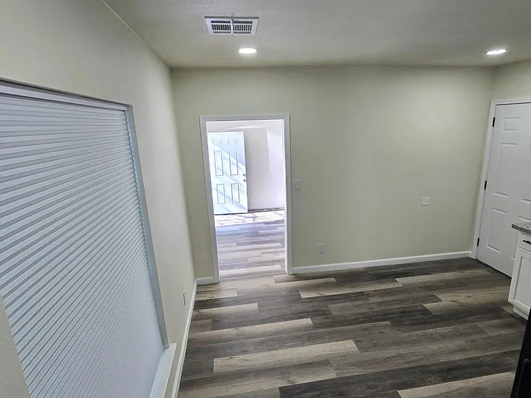1541 Cedar Ave — Photo 3