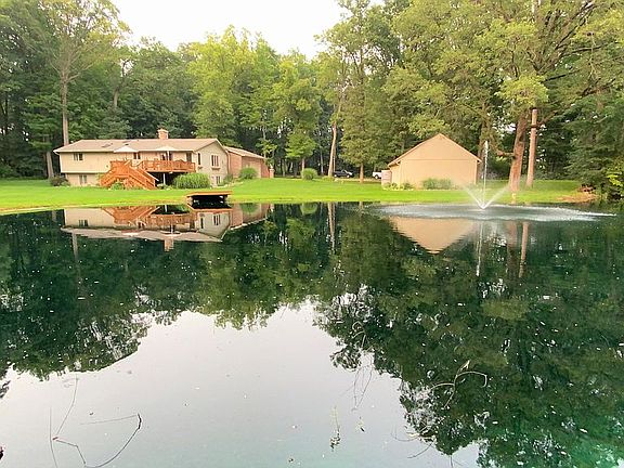 2nd image of 1554 Marquis Ln