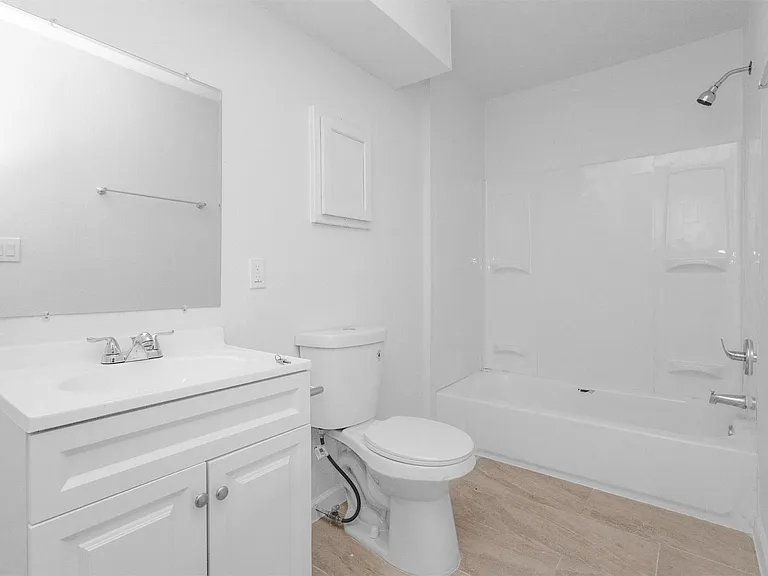 16016 Green Manor Dr #D — Photo 6