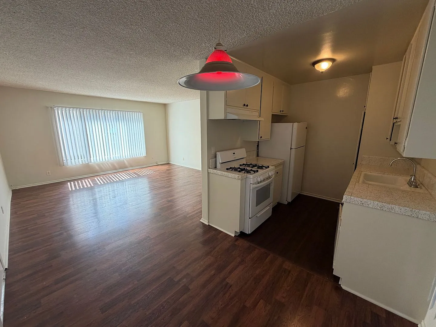 2627 10th Ct. — Photo 1