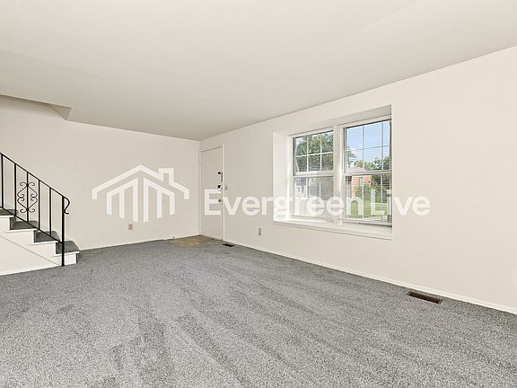5th image of 7691 Mount Hood Dr