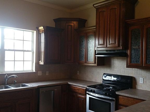 Beautiful kitchen with custom cabinetry design. New stainles
