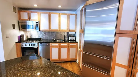 Sold by Barlavi Inc.