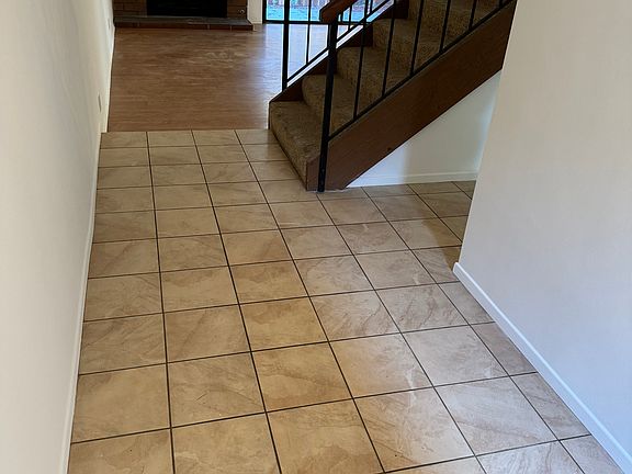 3rd image of 634 W Huntington Dr Unit 10