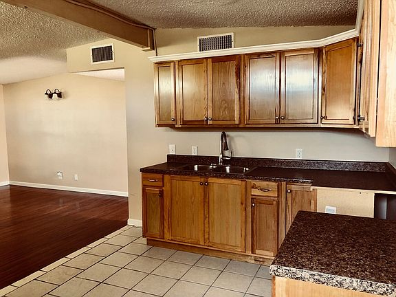 3rd image of 2204 Glenwood Ave