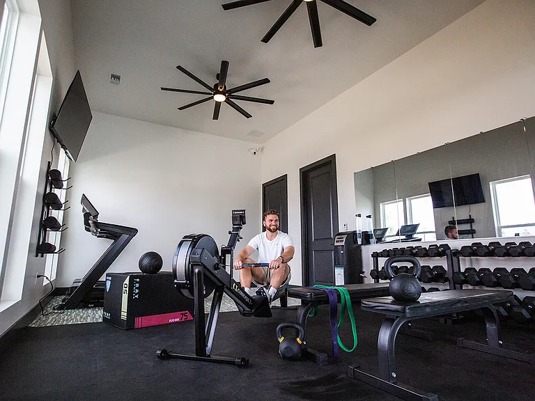 Fitness Center, 24/7