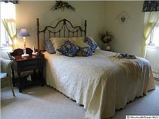 3rd image of 25 Norfolk Dr