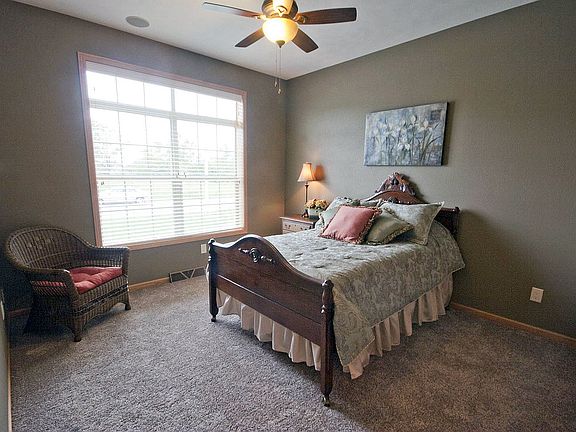 4th image of 1127 Wynd Tree Dr