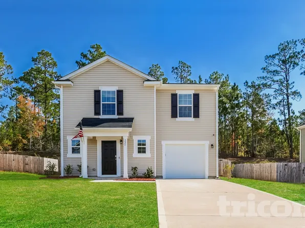 226 Hallow Oak St, Spring Lake, NC 28390