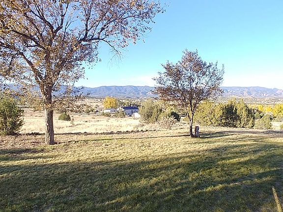 Front Yard to west