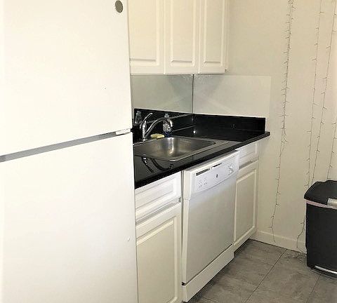 2nd image of 521 E 72nd St APT 9A