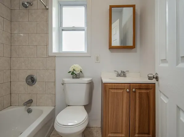 215 Summit Avenue image 8 of 8