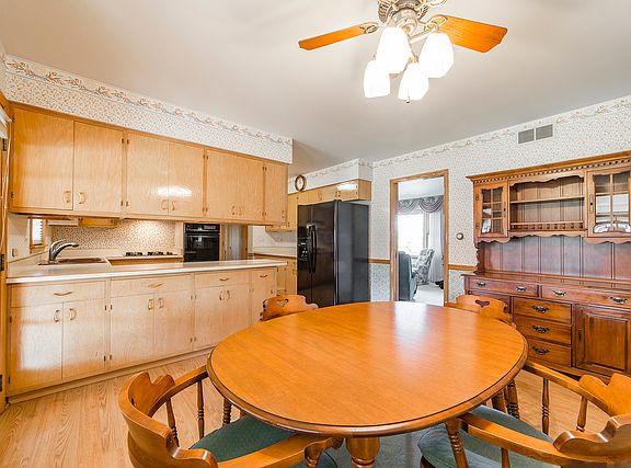 5th image of 1428 Indian Hill Dr