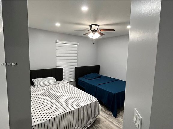 3rd image of 14282 SW Sandy Oaks Loop