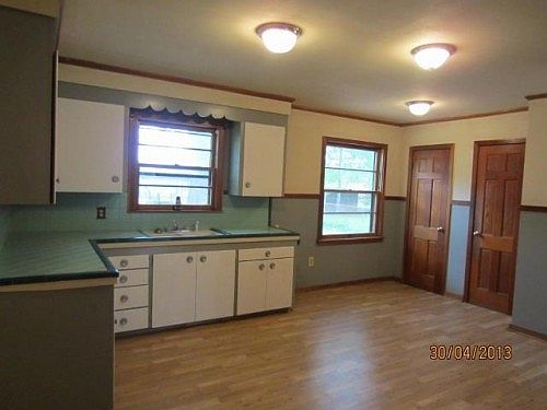 5th image of 2909 Bel Air Dr