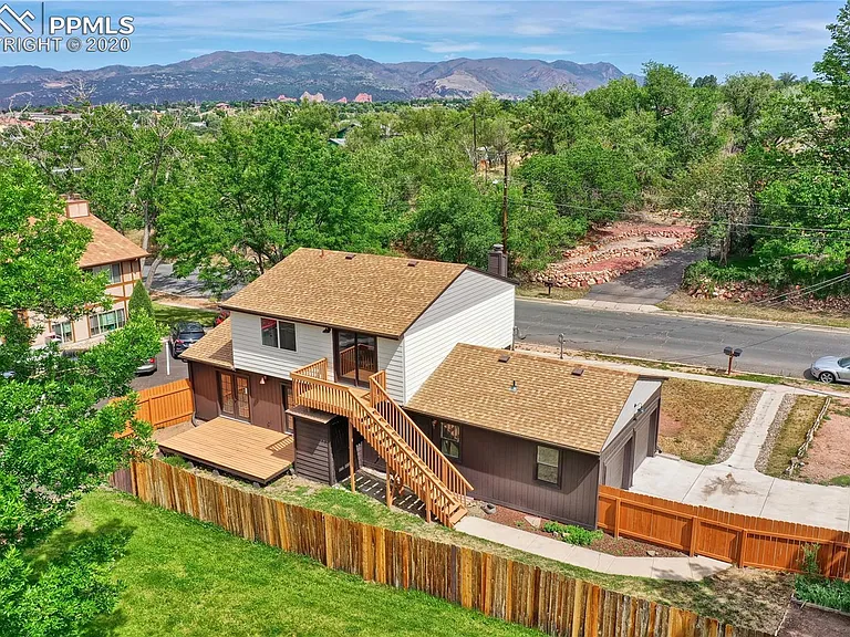 1501 Manitou Blvd — Photo 2
