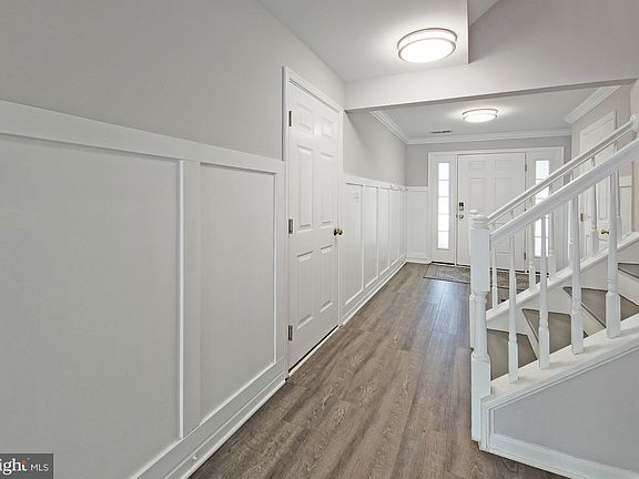 3rd image of 8126 Horseshoe Cottage Cir
