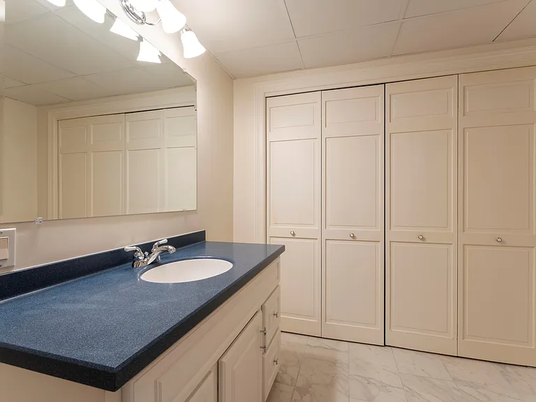 50 Laurel Cir — Photo 23