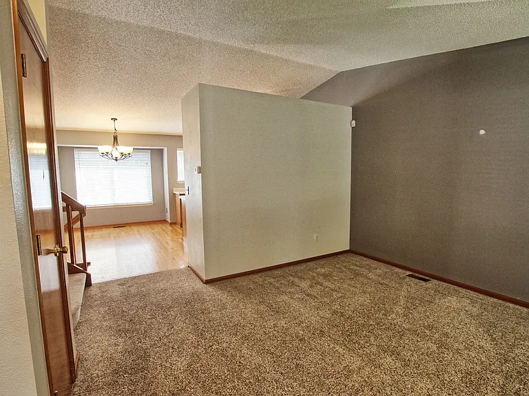 10732 Kimball St — Photo 4