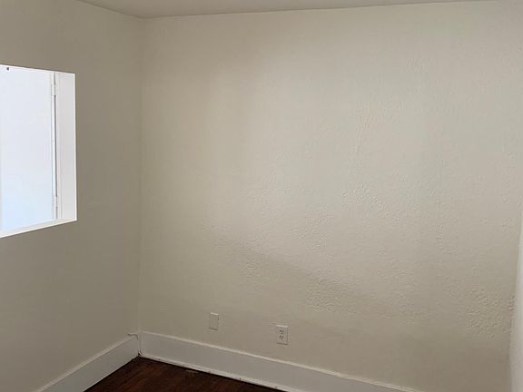 4th image of 20 Brooks Ave #206