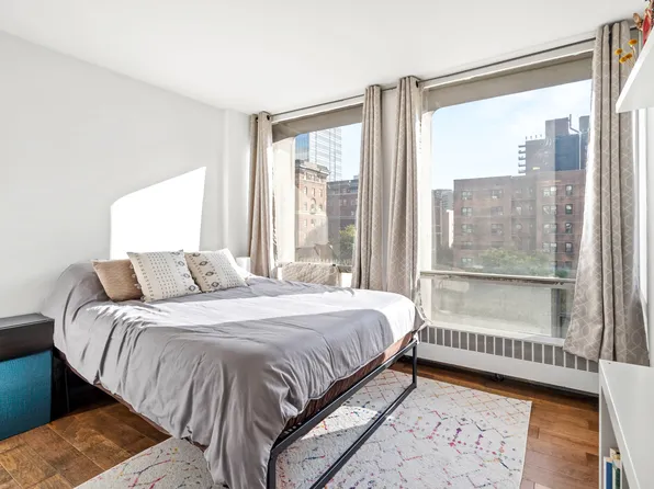 343 East 30th Street image 6 of 17