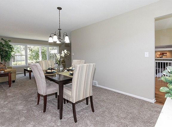 4th image of 530 E Weathersfield Way