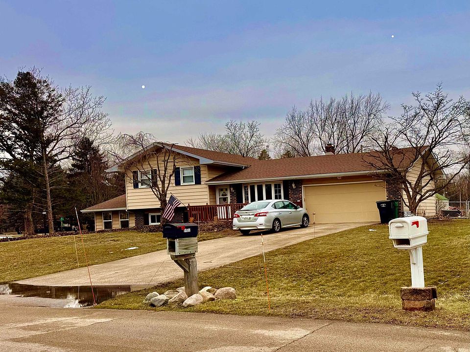 2nd image of 51832 Cheryl Dr