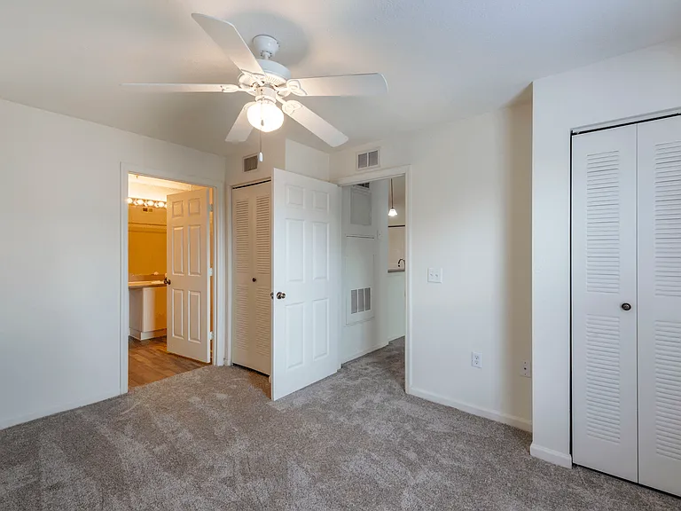 Wilmington Apartments — Photo 24