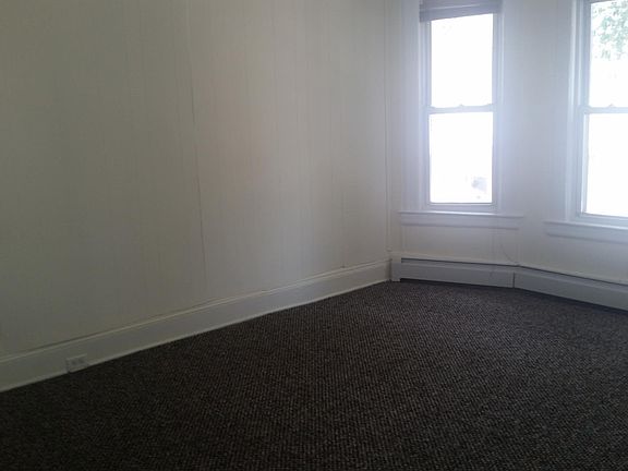 5th image of 8718 118th St Fl 2nd