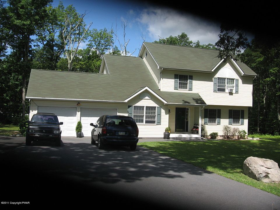 2nd image of 22 Crown Point Ct