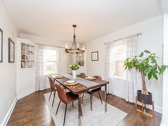 4th image of 7254 N Olcott Ave