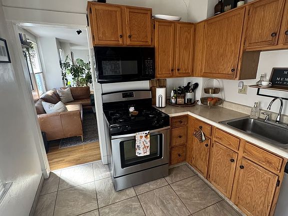 2nd image of 2349 Tilbury Ave