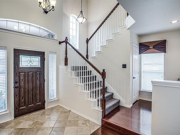 4th image of 3300 Warwick Ct