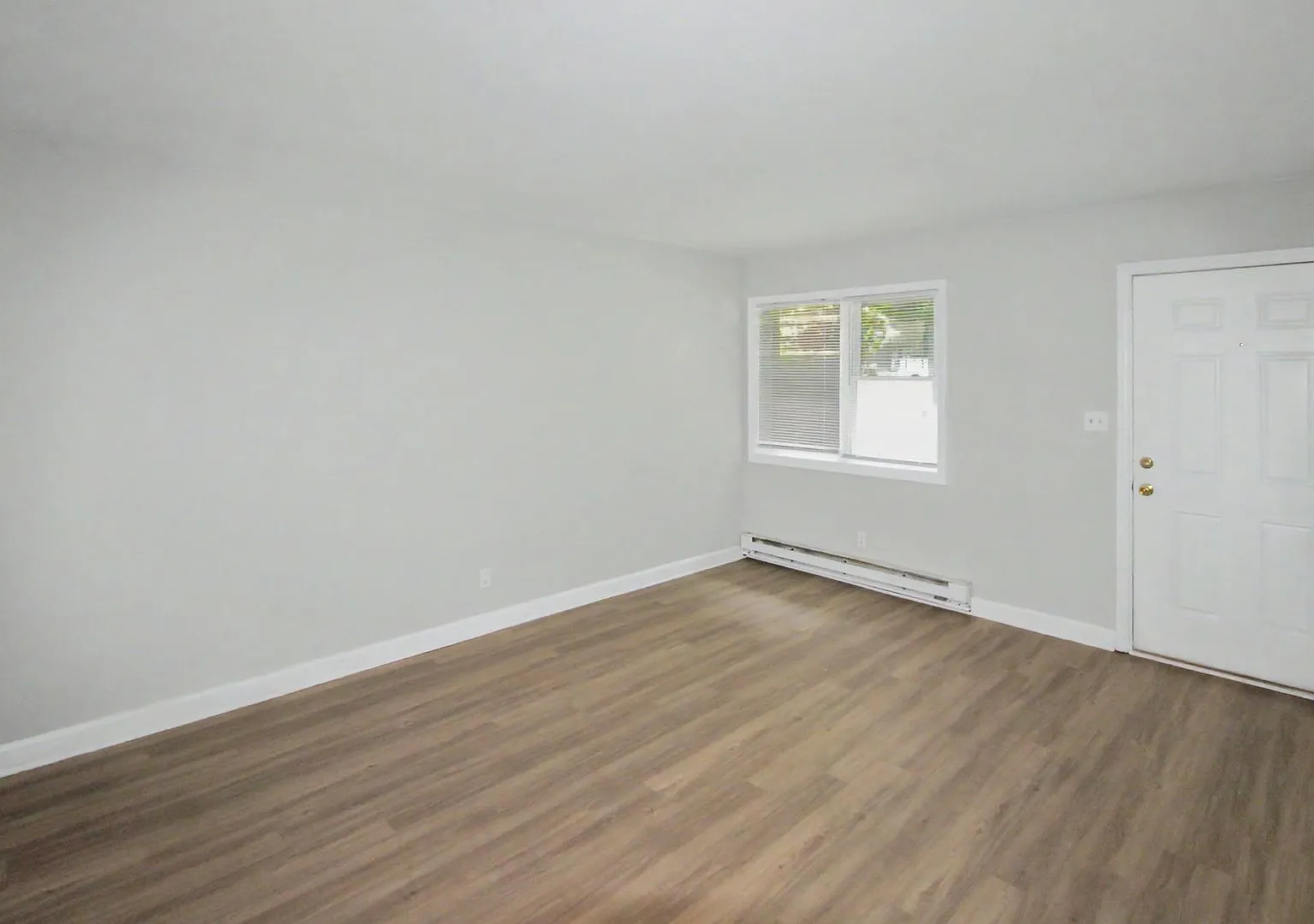 2535 Vail Ave — Photo 3