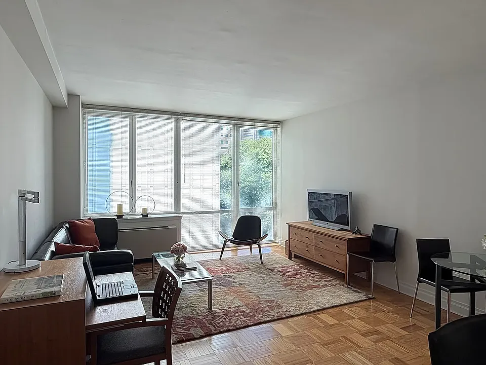 1510 Lexington Ave #6L