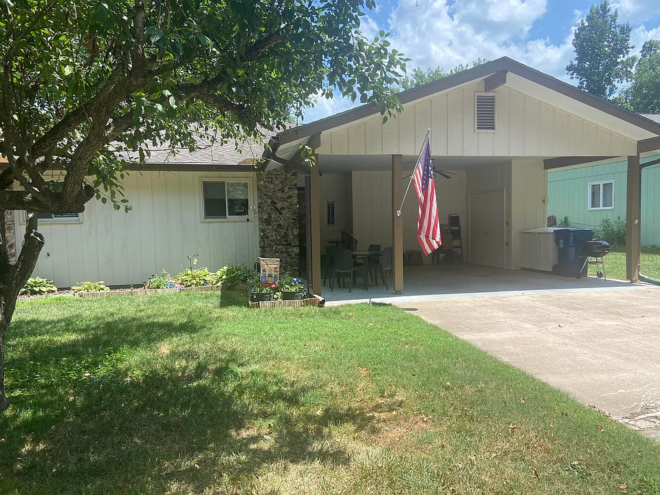 1st image of 25 Oak Court