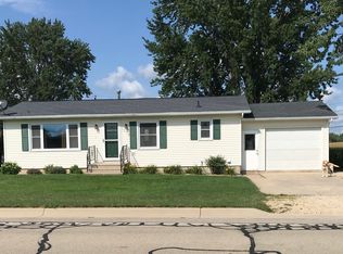 1718 2nd Ave SE, Dyersville, IA 52040