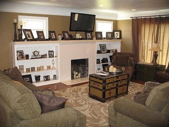 2nd image of 1314 N Vagedes Ave