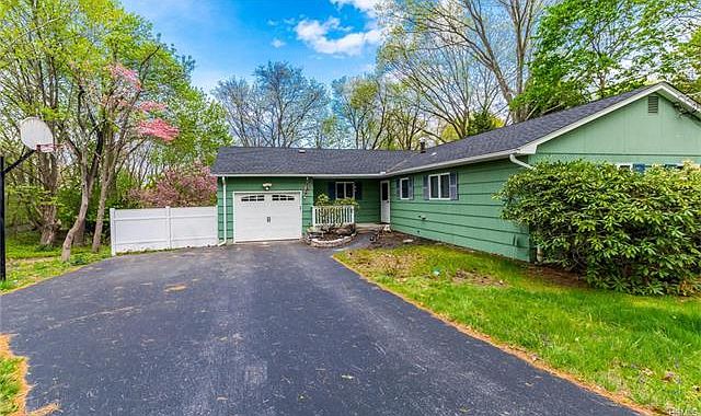 1st image of 2688 Windmill Dr