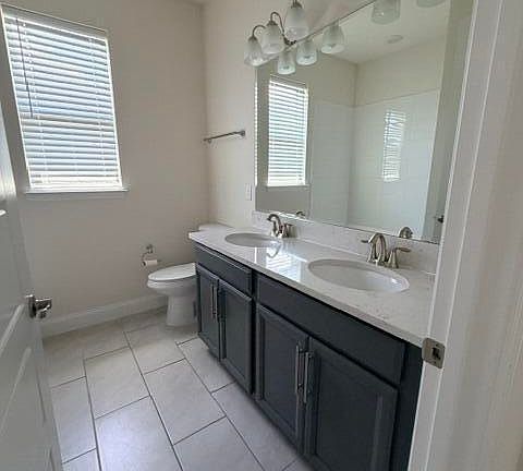 3rd image of 2840 Monaghan Dr