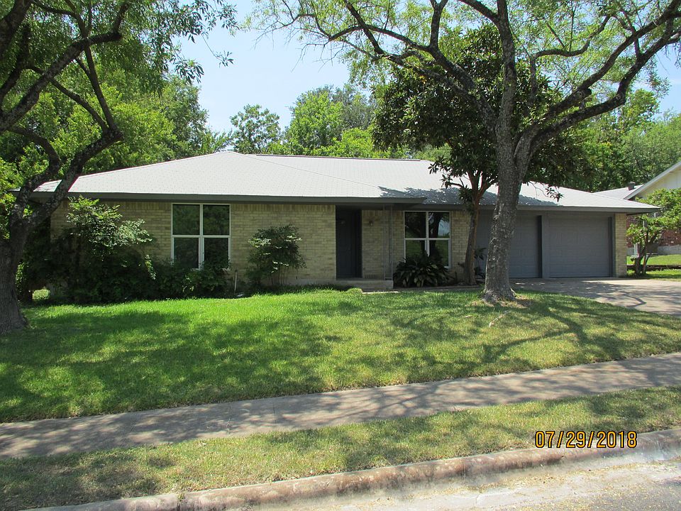 1st image of 1305 Warrington Dr