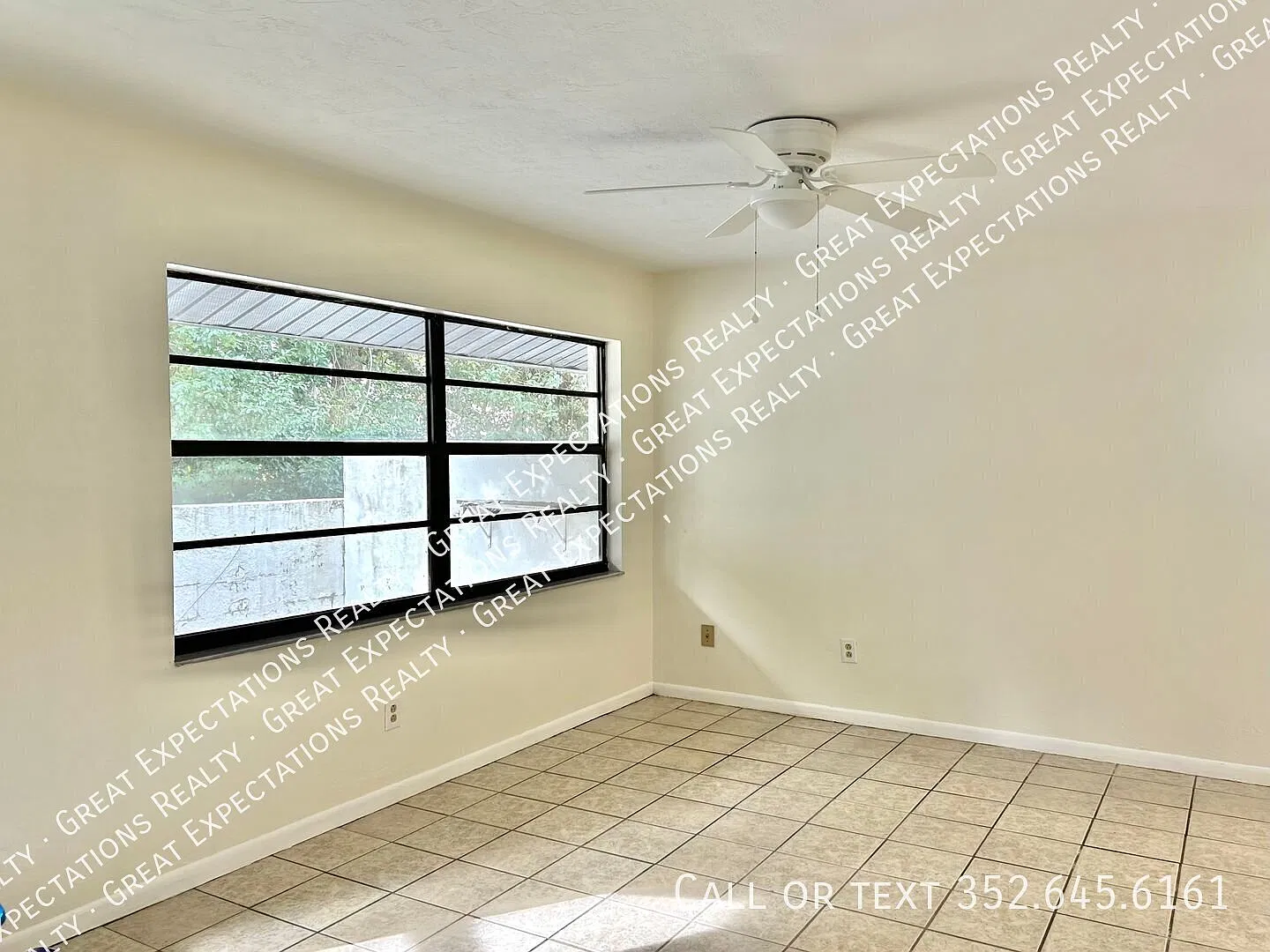2/1 Apartment in Wyomina Oaks — Photo 3