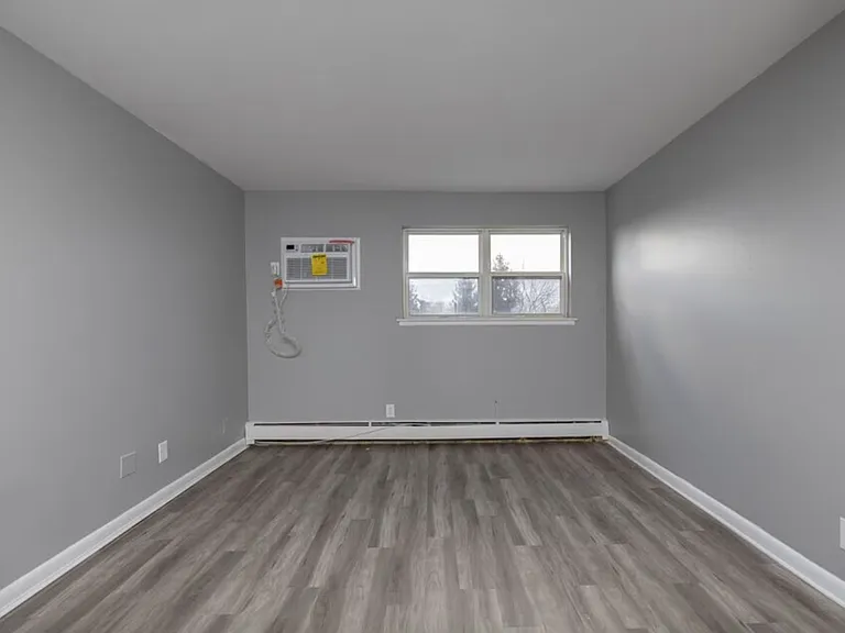310 Knights Rd #B5 — Photo 6