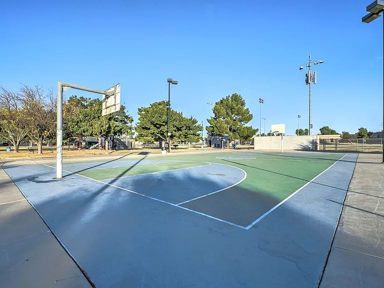 8940 E Palm Ridge Dr — Photo 38
